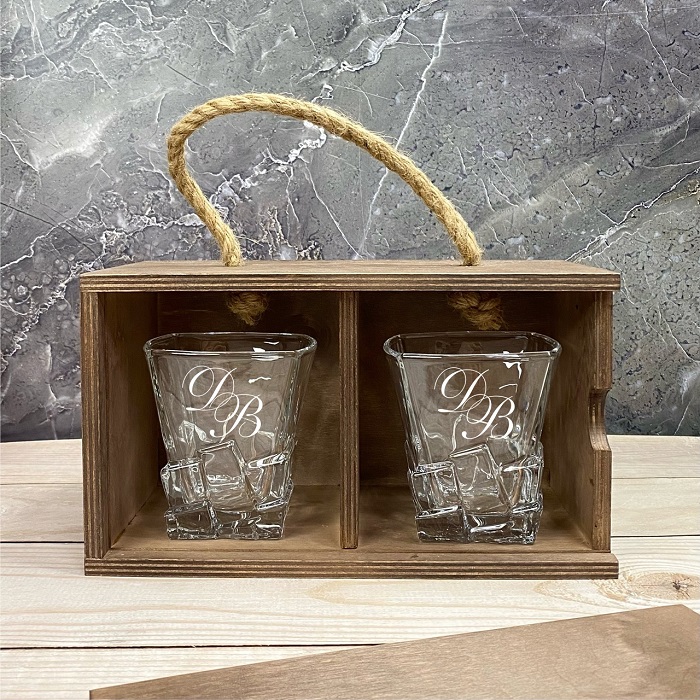 Набор  два стакана для виски в деревянном пенале  "Mondo" с индивидуальной гравировкой