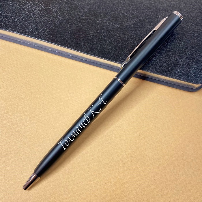Шариковая ручка с именной гравировкой "Marezo" черный-серебро