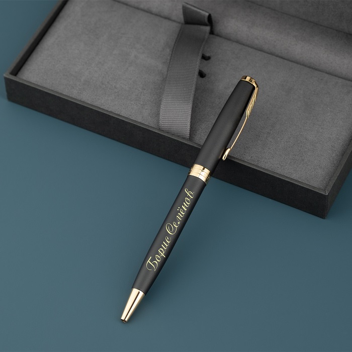 Шариковая ручка Parker Sonnet Matte Black с именной гравировкой