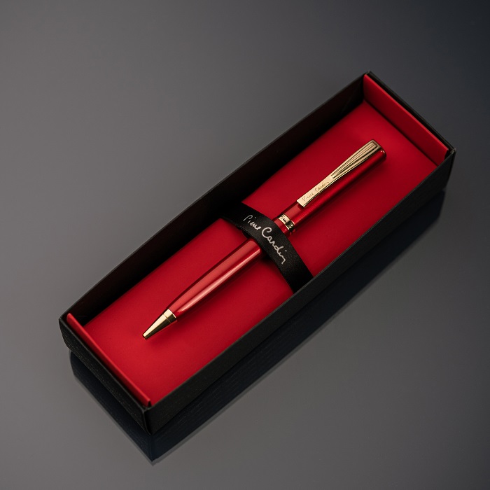 Ручка шариковая Pierre Cardin с гравировкой, цвет красный/золото